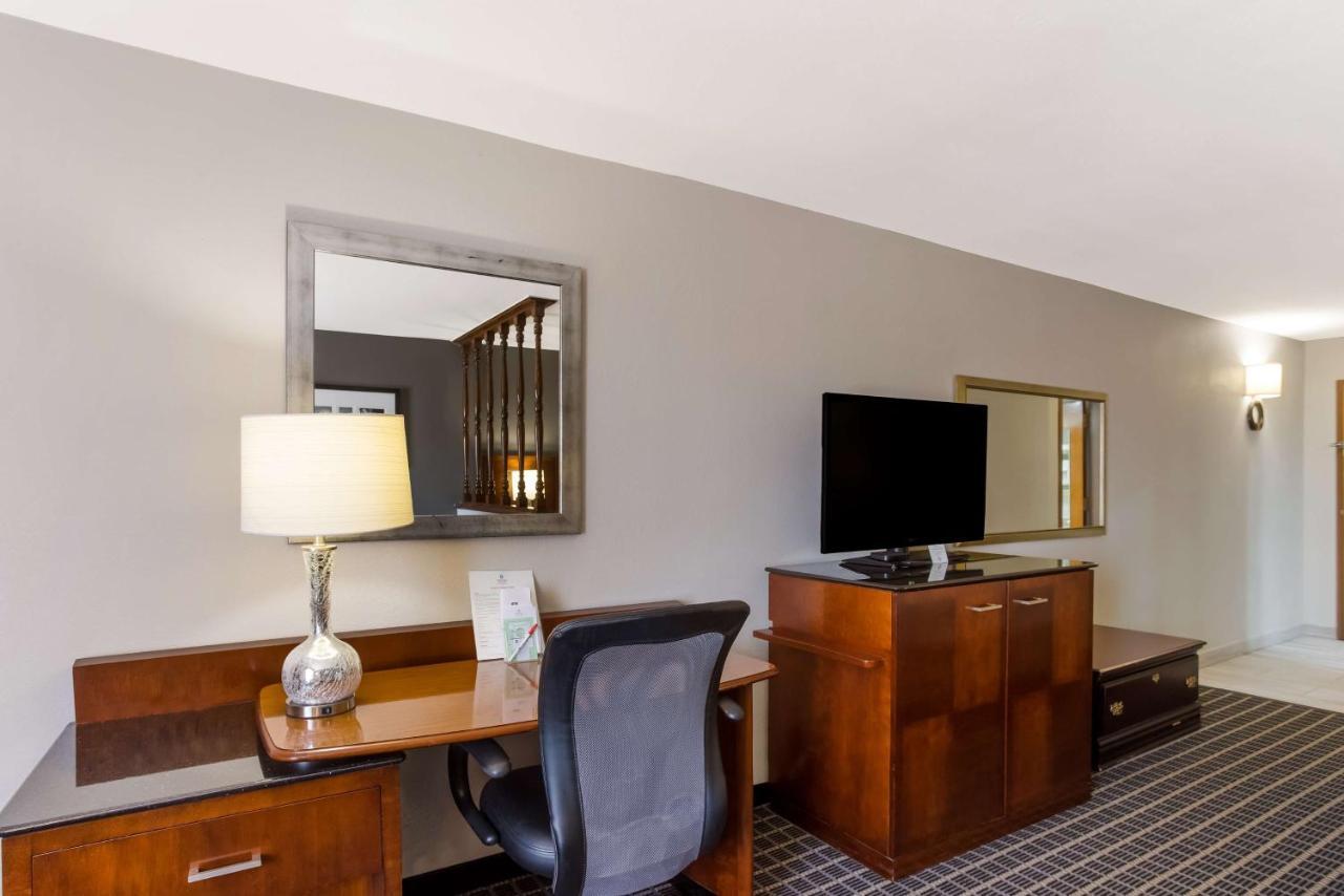 Surestay Plus Hotel By Best Western Greenwood Exterior foto