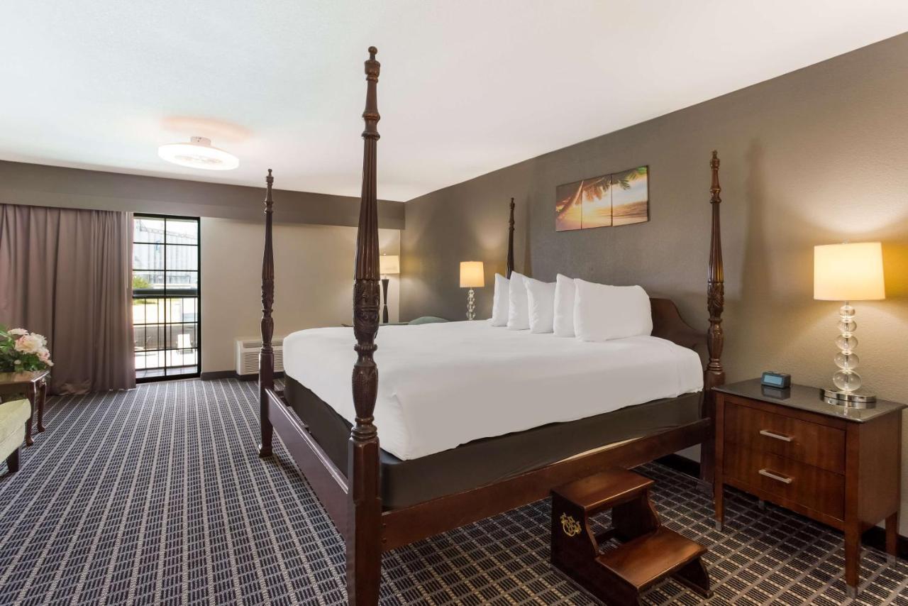 Surestay Plus Hotel By Best Western Greenwood Exterior foto