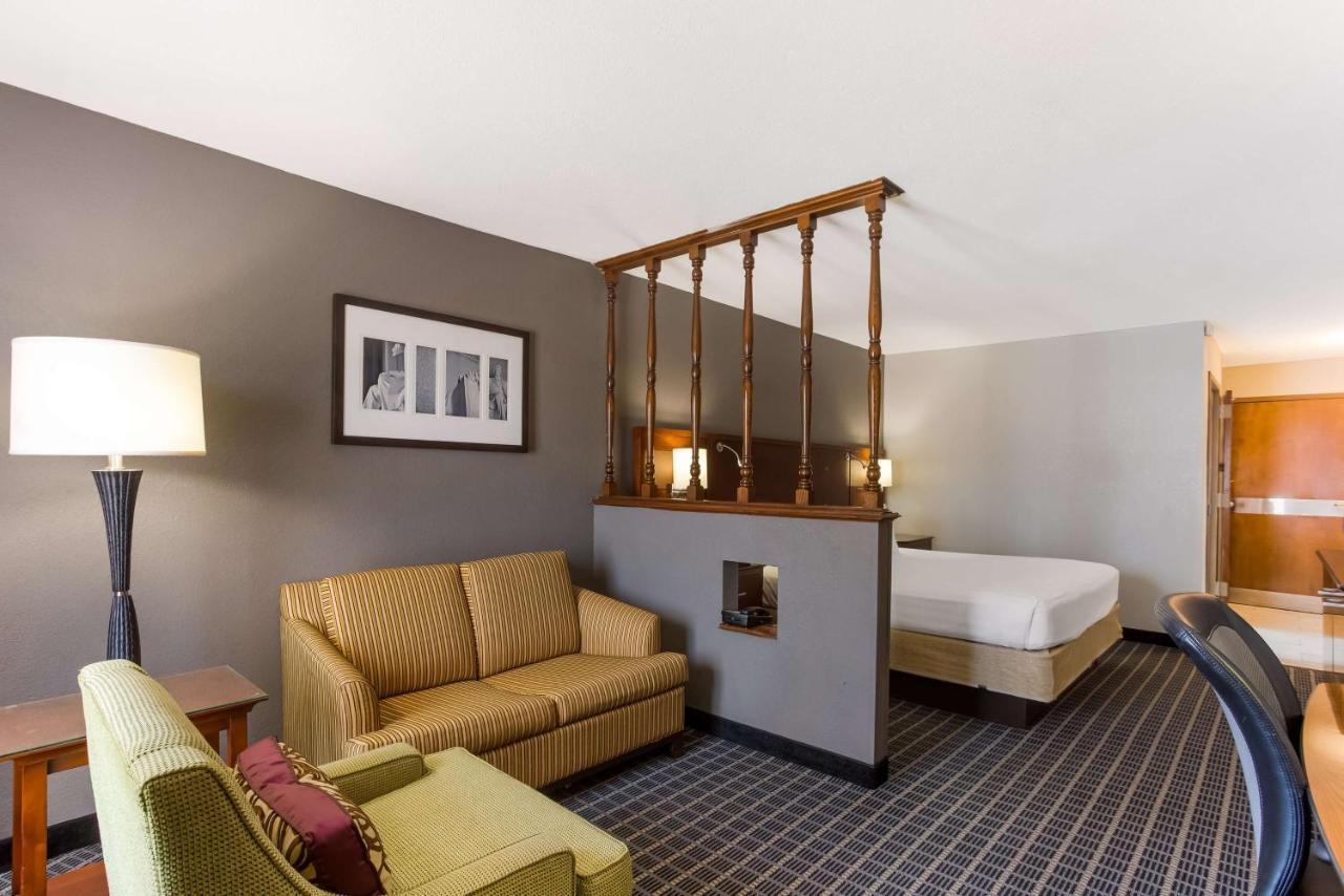 Surestay Plus Hotel By Best Western Greenwood Exterior foto