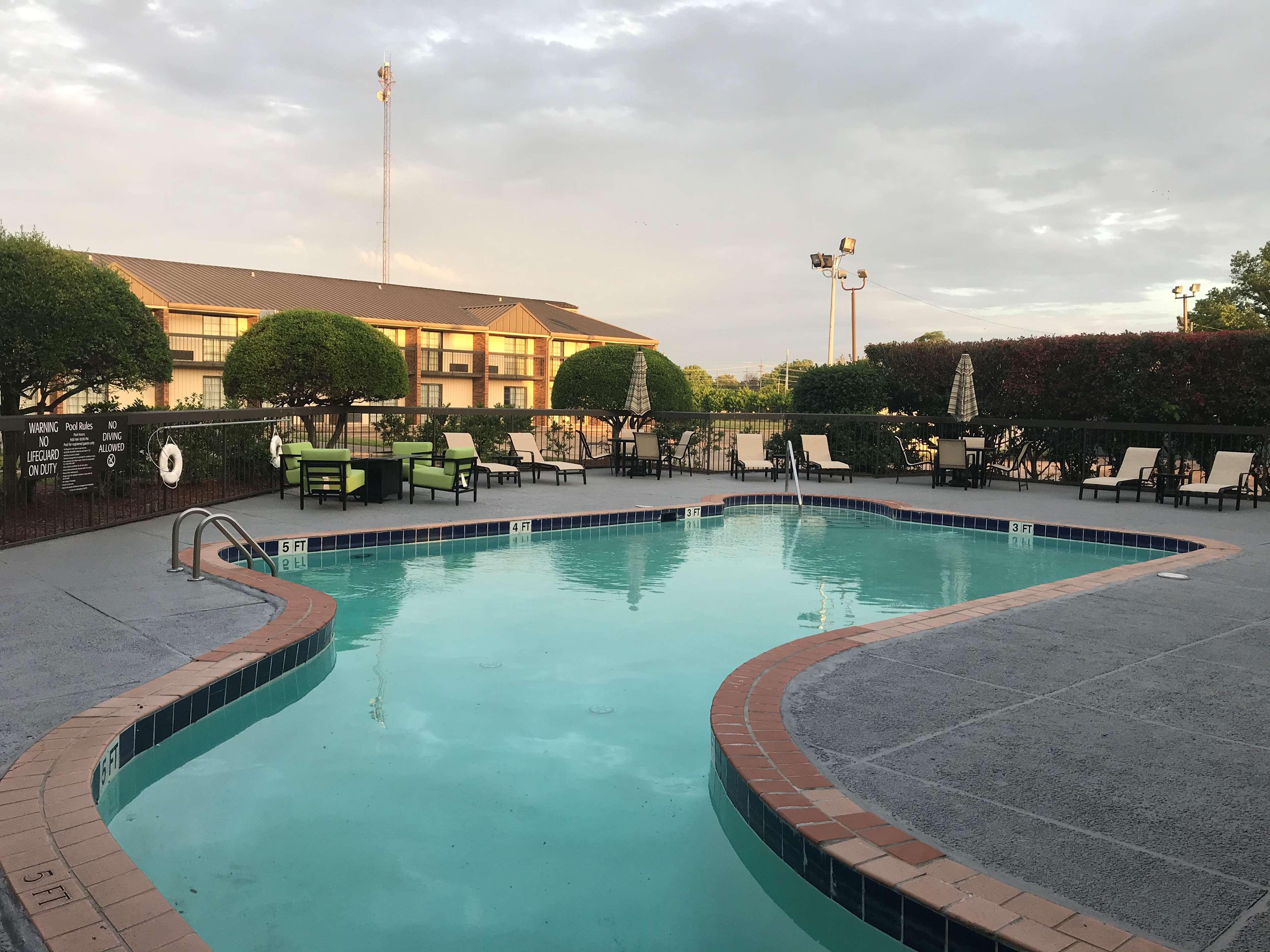 Surestay Plus Hotel By Best Western Greenwood Exterior foto