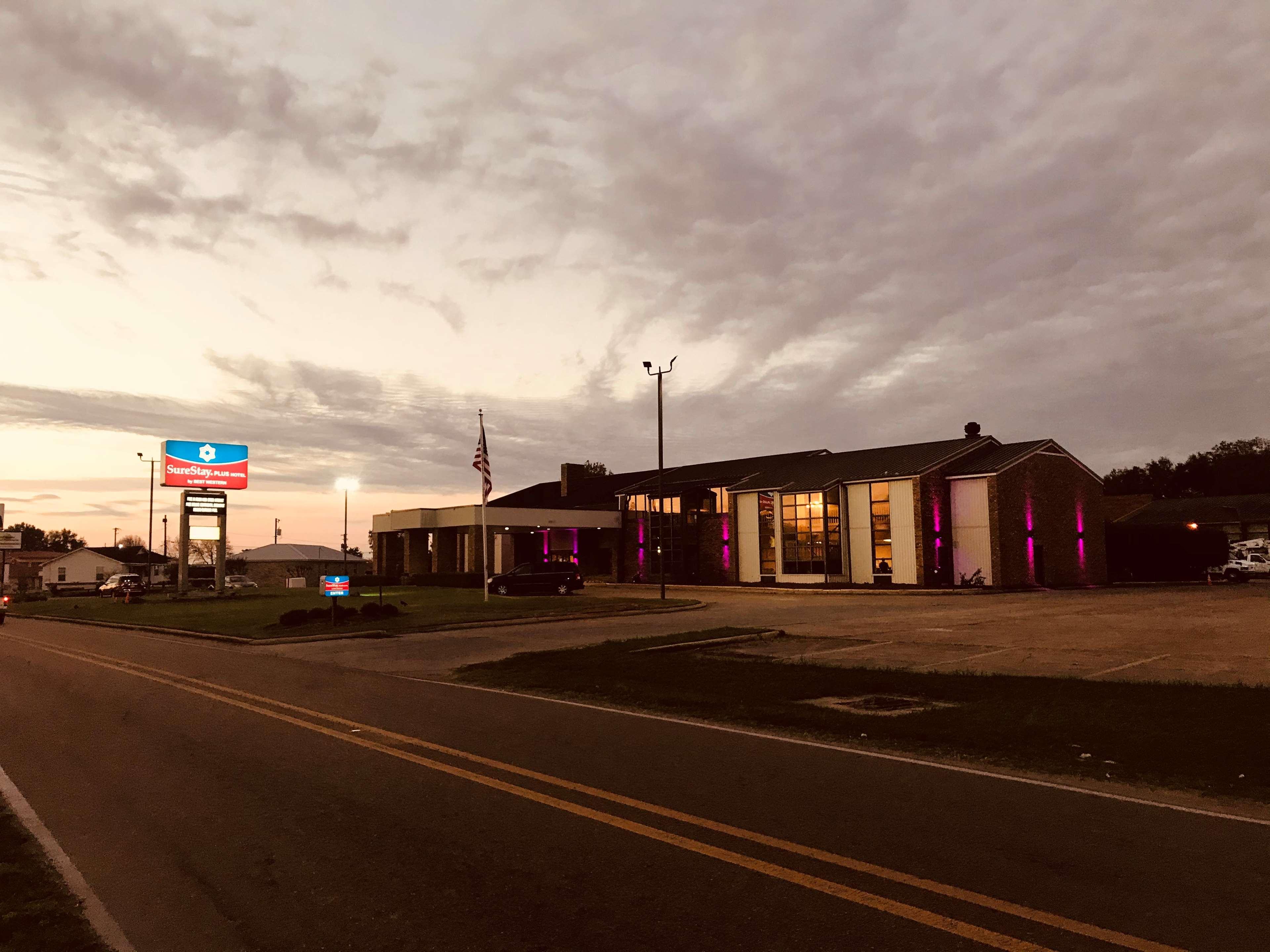 Surestay Plus Hotel By Best Western Greenwood Exterior foto